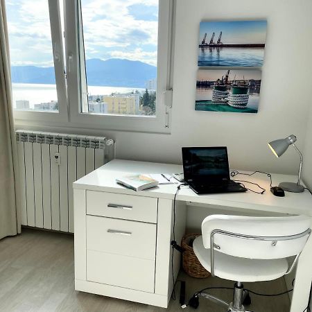Adria Sky Lägenhet Rijeka Exteriör bild