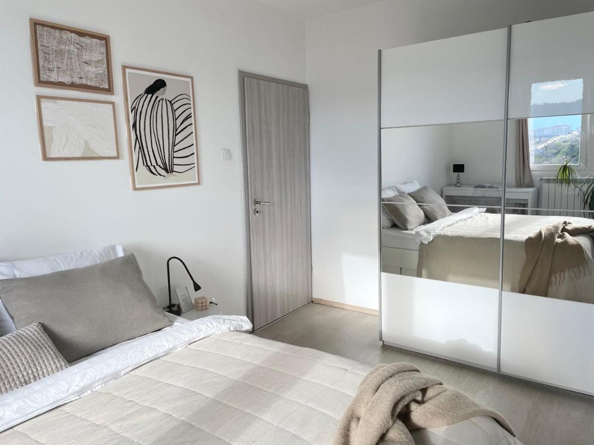 Adria Sky Lägenhet Rijeka Exteriör bild